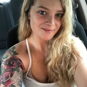 Meet your Posher, Claudia